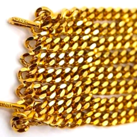 Authentic Chanel Chain Layer Necklace in Gold - Picture 7 of 9
